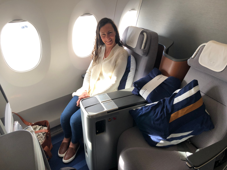 Lufthansa's lie-flat business class seats angling toward each other